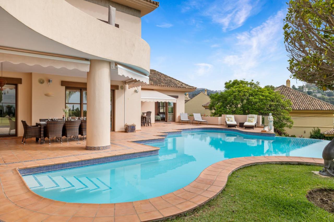 Luxury Villa Robledal By Mabiente - Views Of The Sea And The Golf Course Marbella Luaran gambar